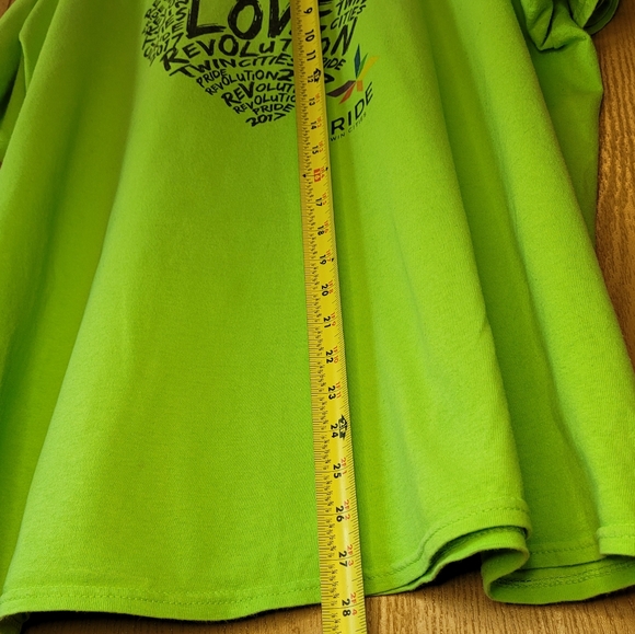 ❤P🧡R💛I💚D💙E💜 T-shirt from 2017 in Twin Cities! - Picture 5 of 13